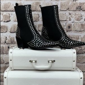STUDDED STAR BOOT